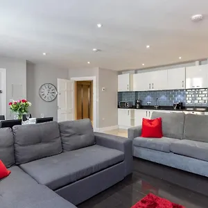 https://deluxe-central-city-of-london-apartments.brighton-hotels-england.com