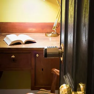 https://vis-romae-luxury-apartments.it-romehotels.com