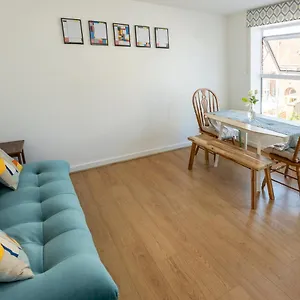 Pass The Keys Modern Stylish With Parking , Bournemouth United Kingdom